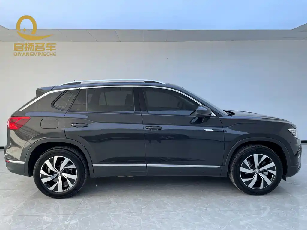 VOLKSWAGEN TAYRON 2022
