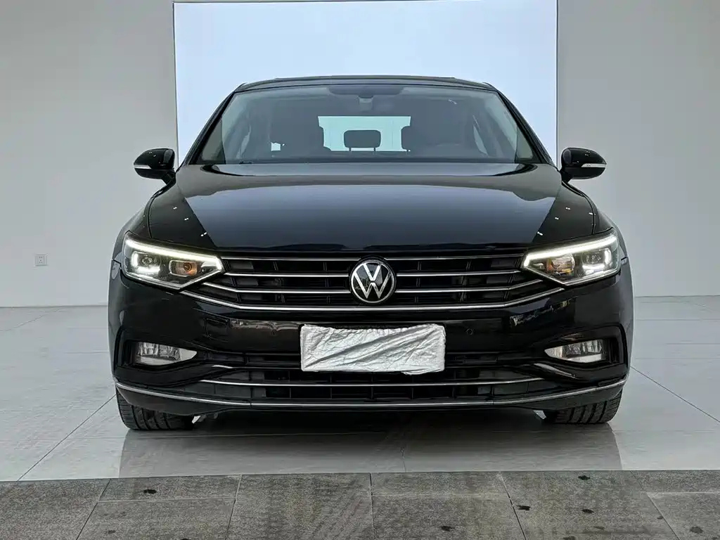 VOLKSWAGEN MAGOTAN 2022