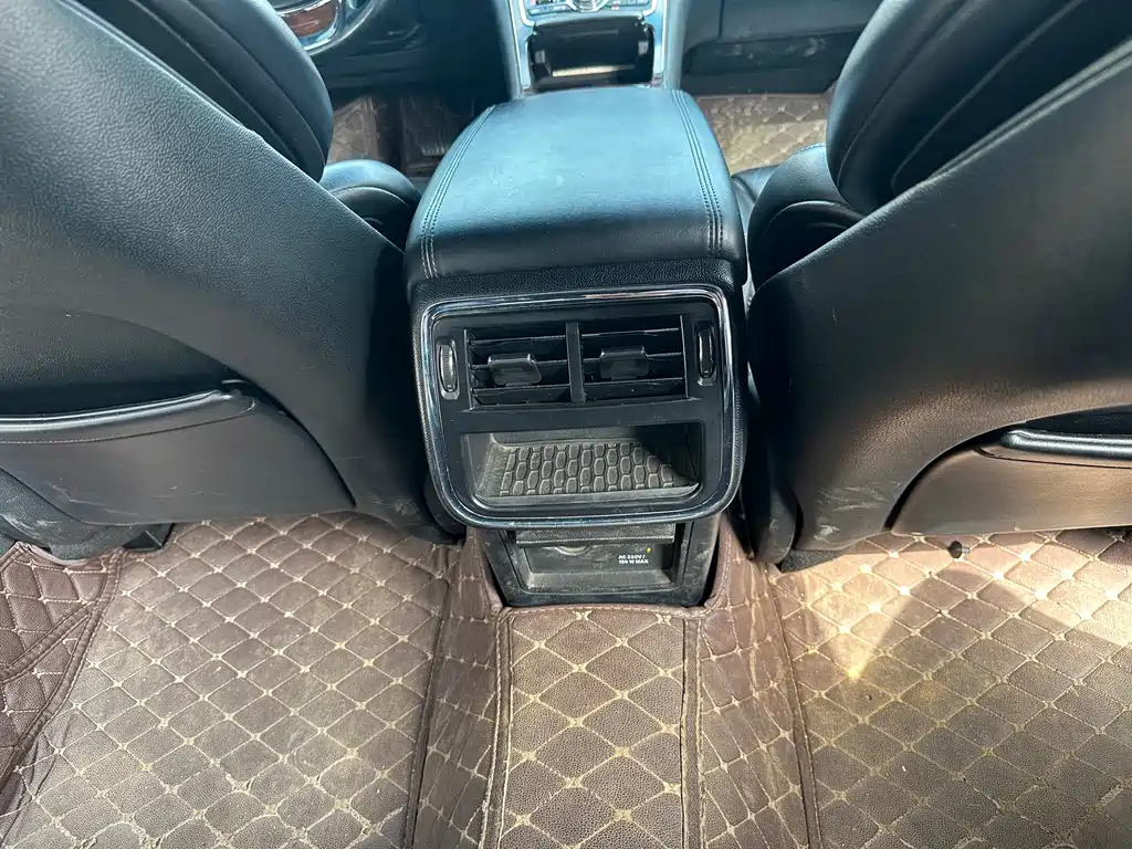 LINCOLN CONTINENTAL 2018