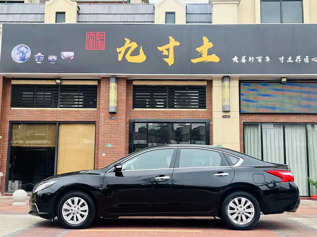 NISSAN TEANA 2019