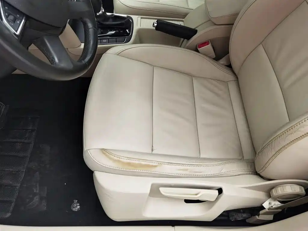 SKODA SUPERB 2015