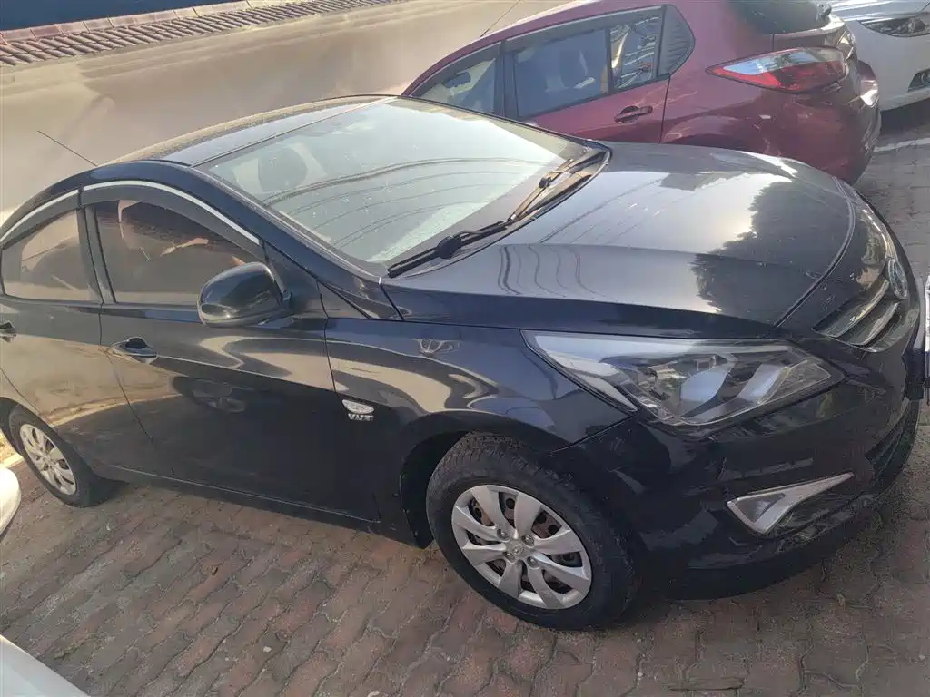 HYUNDAI RENA 2014