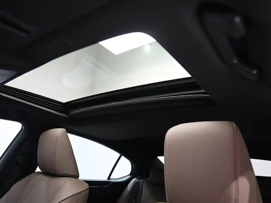 LEXUS ES 2023