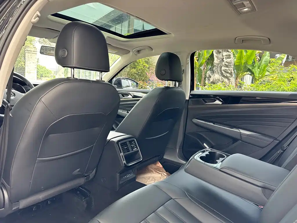 VOLKSWAGEN PASSAT 2020