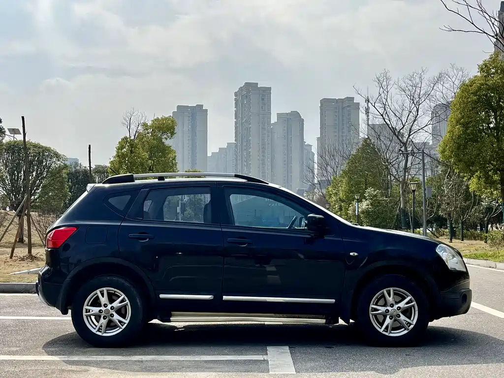 NISSAN QASHQAI 2014