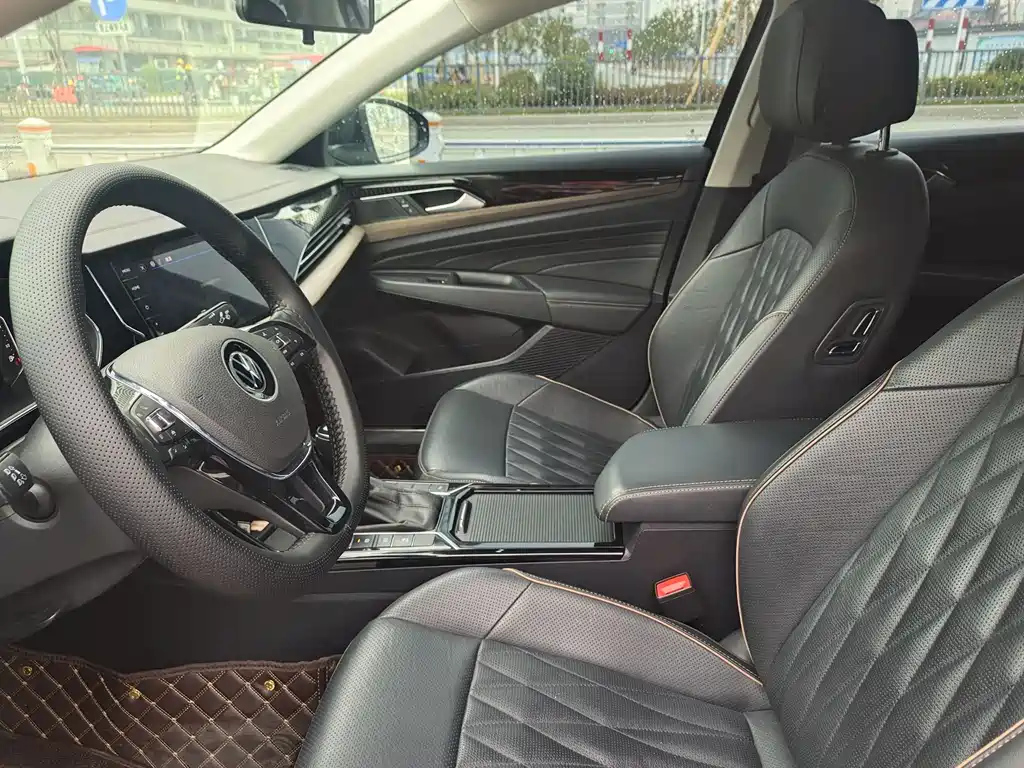 VOLKSWAGEN PASSAT 2021
