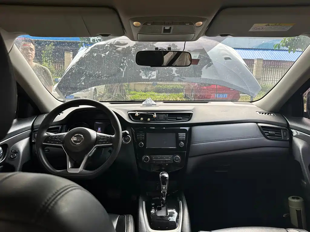 NISSAN X-TRAIL 2018