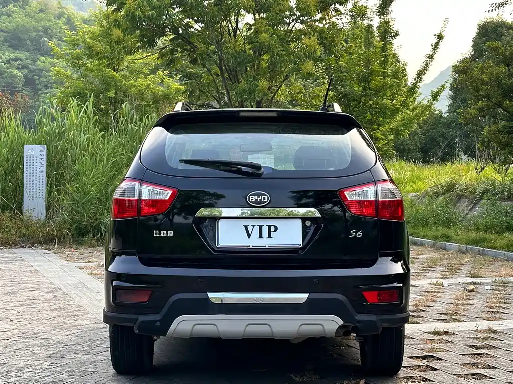 BYD S6 2013