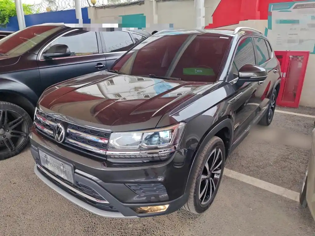 VOLKSWAGEN THARU 2021