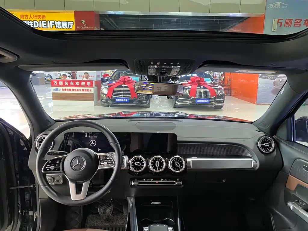 MERCEDES BENZ GLB 2021