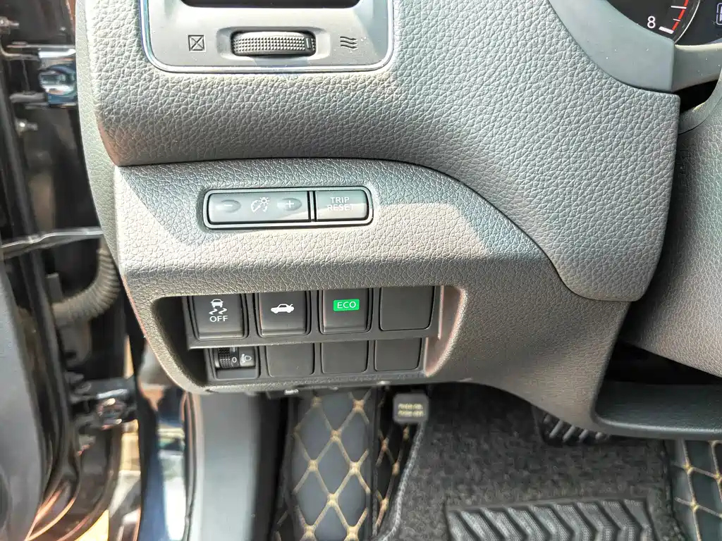 NISSAN TEANA 2016