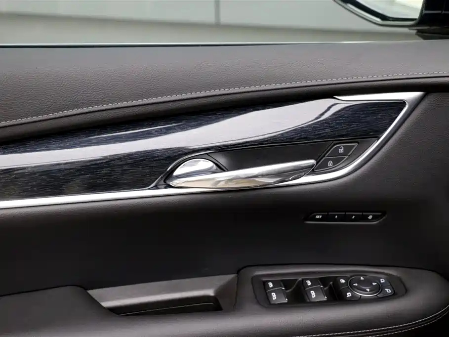 CADILLAC XT5 2022