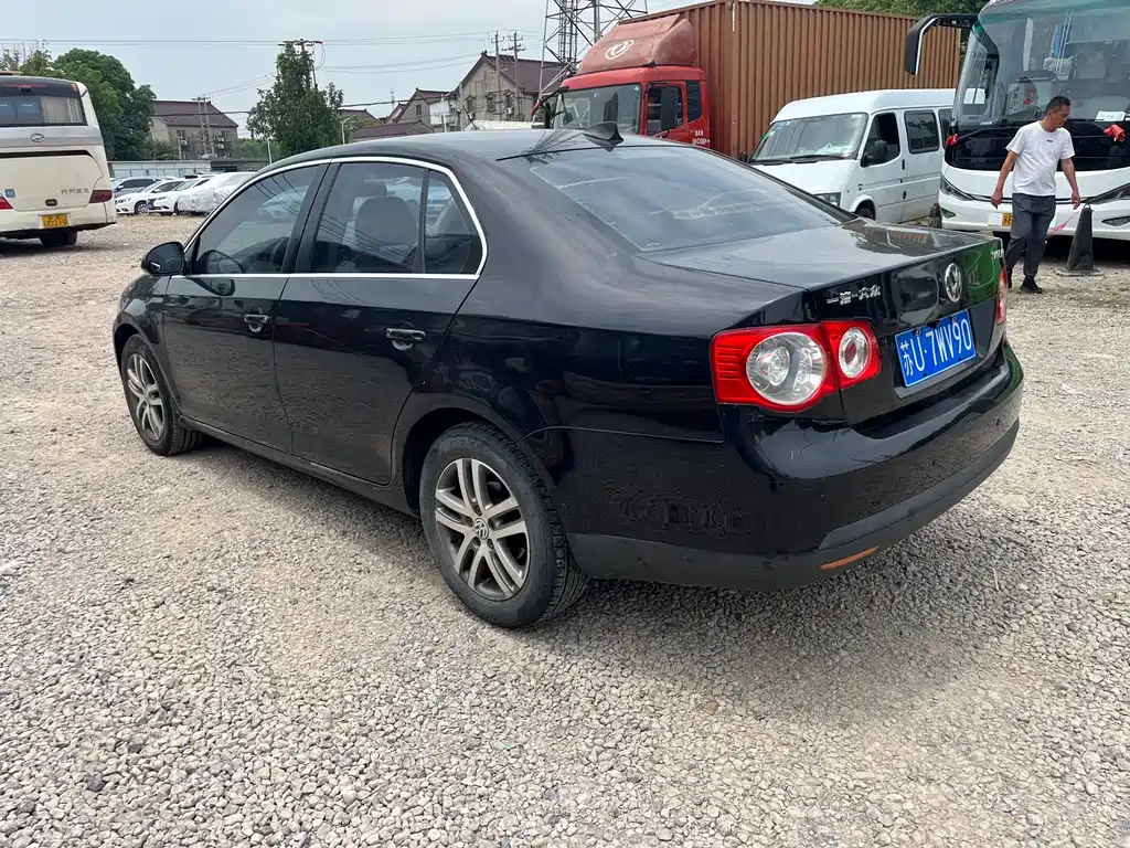 VOLKSWAGEN SAGITAR 2008