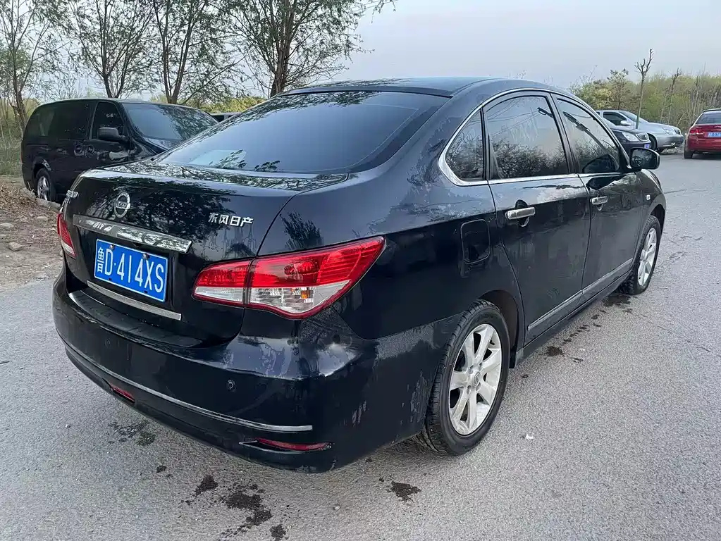 NISSAN SYLPHY 2010