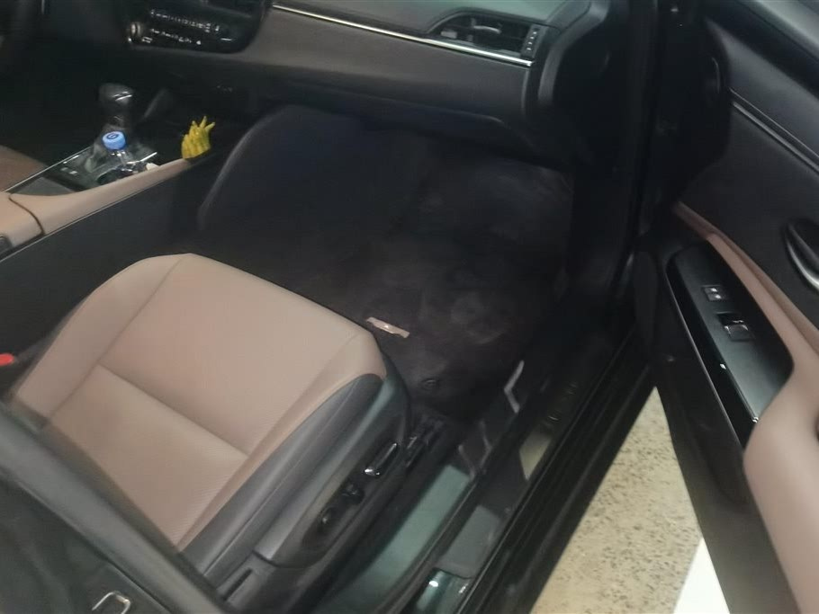LEXUS ES 2022