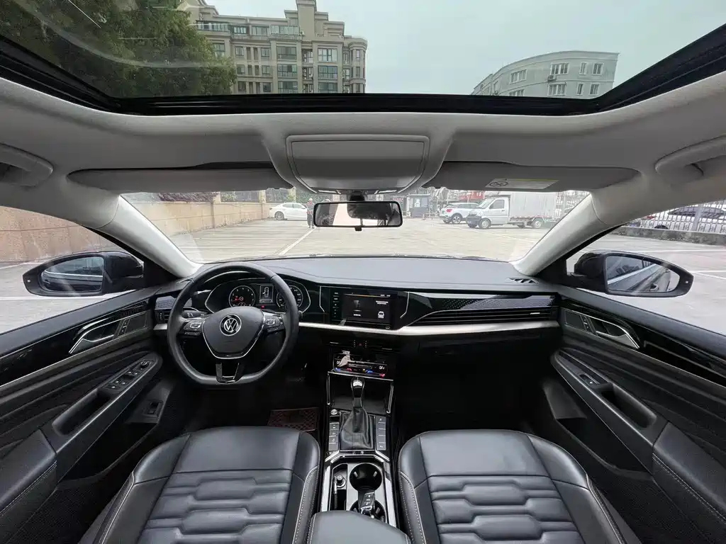 VOLKSWAGEN PASSAT 2021