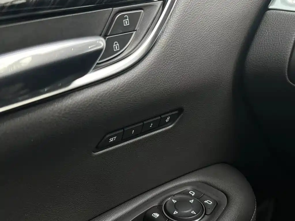 CADILLAC XT6 2021