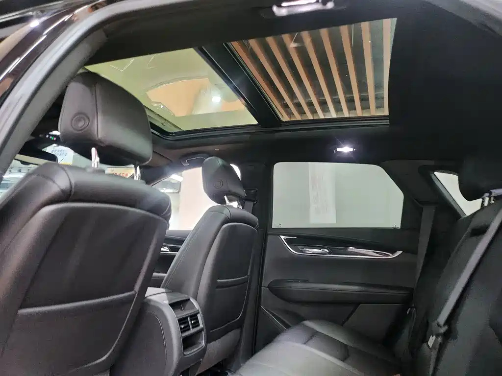 CADILLAC XT5 2023