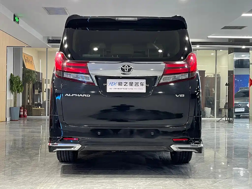 TOYOTA ALPHARD 2018