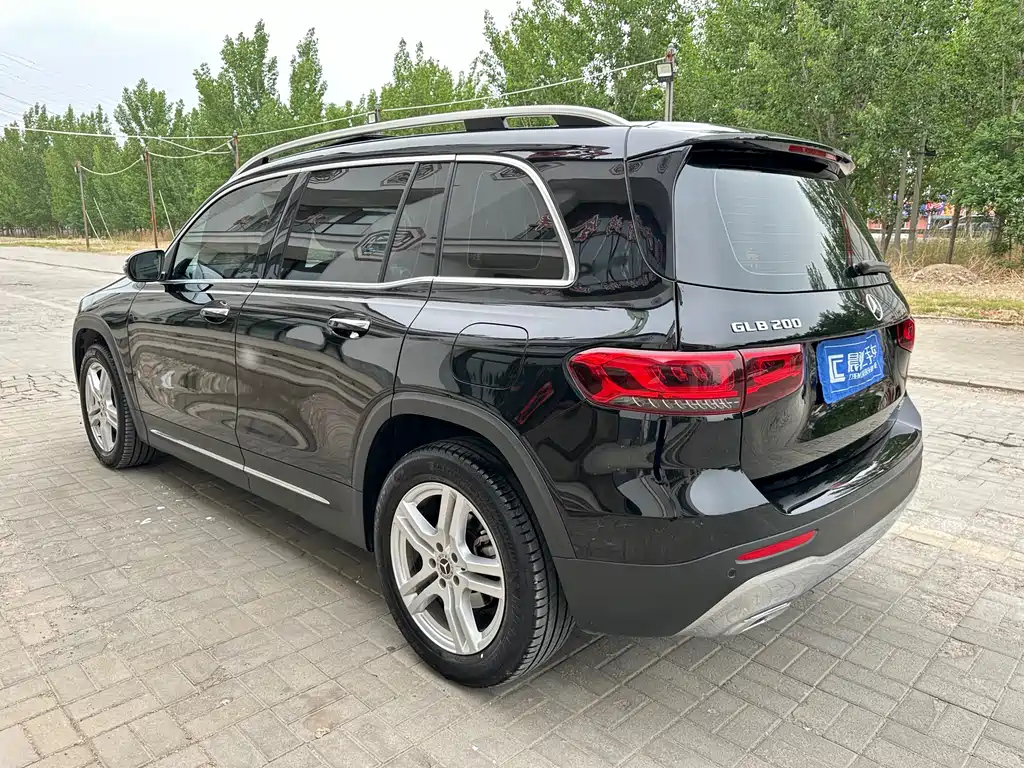 MERCEDES BENZ GLB 2021
