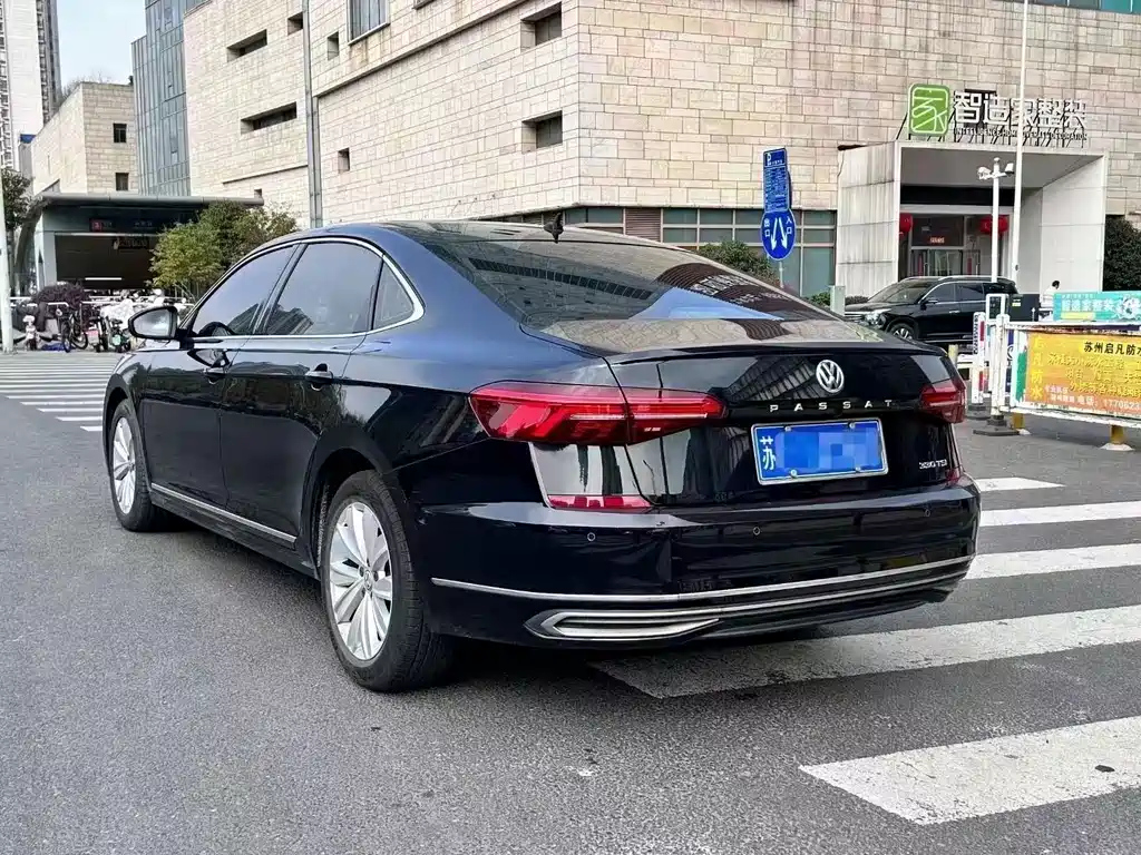 VOLKSWAGEN PASSAT 2020