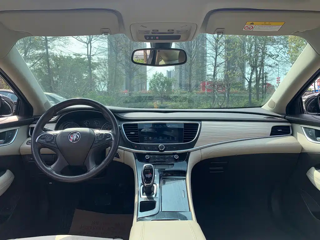 BUICK LACROSSE 2018