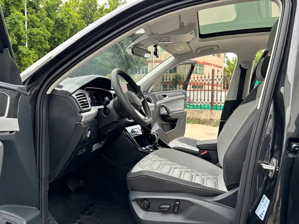 VOLKSWAGEN TAYRON 2023