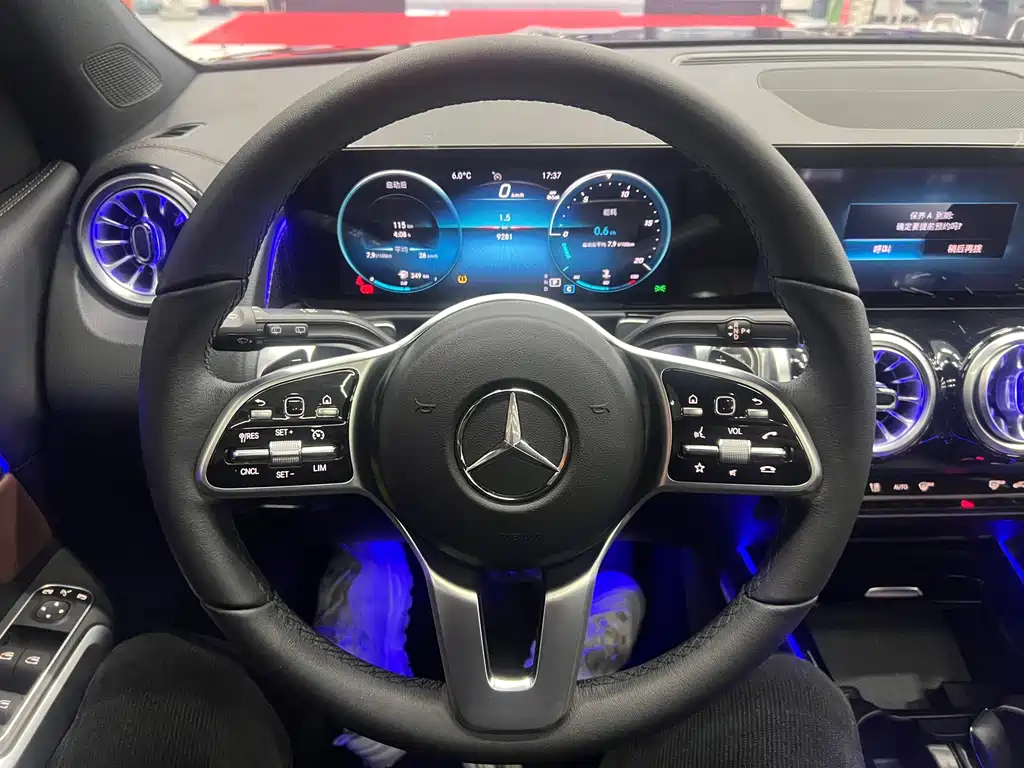 MERCEDES BENZ GLB 2023