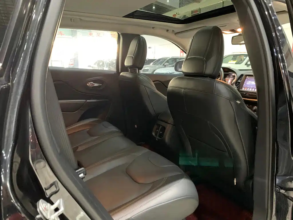 JEEP CHEROKEE 2017