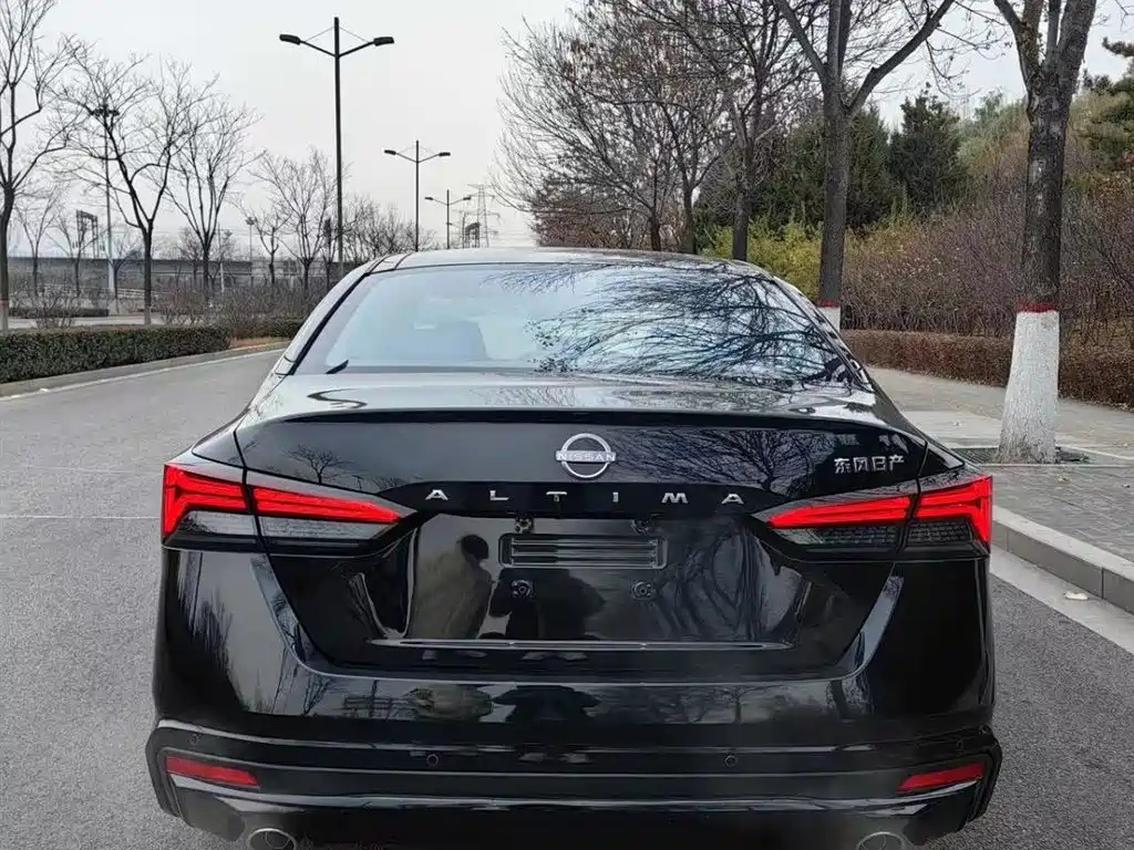 NISSAN TEANA 2023