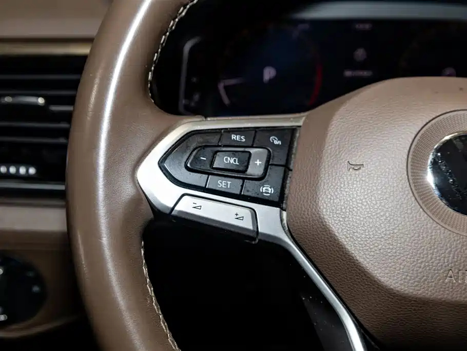 VOLKSWAGEN VILORAN 2021