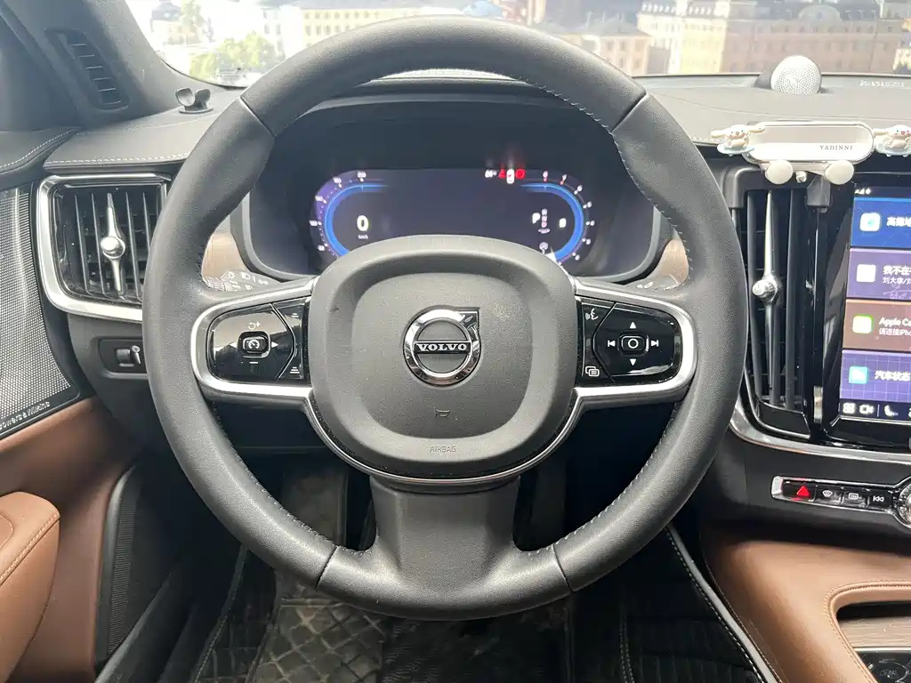 VOLVO S90 2022