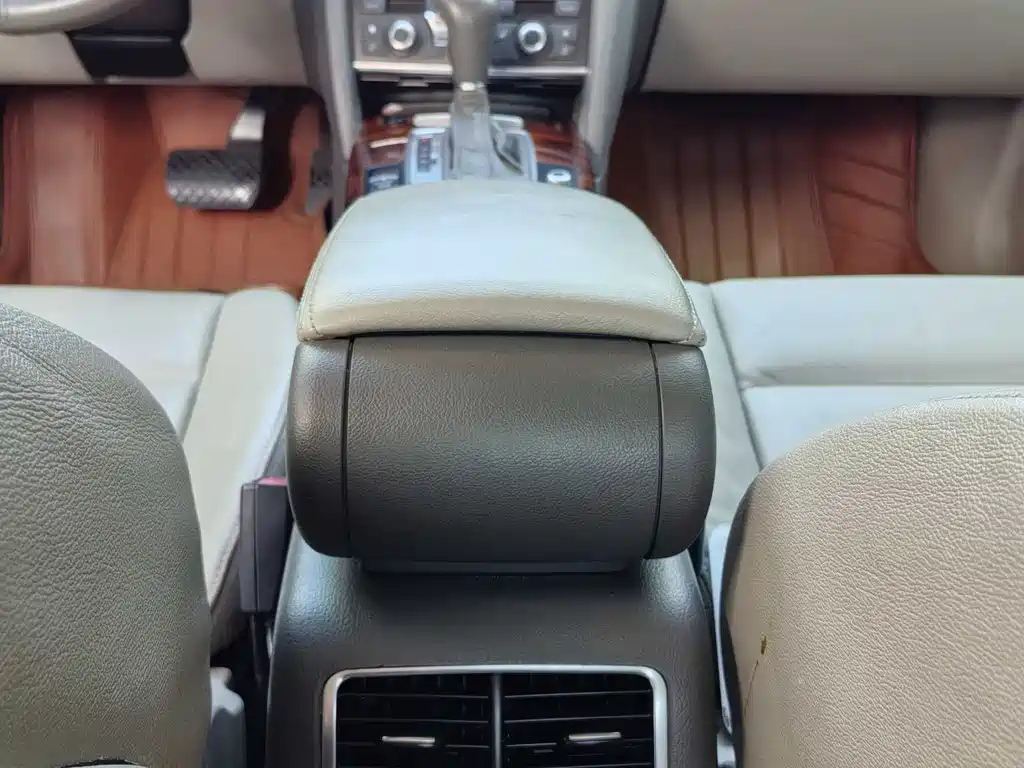 AUDI A6L 2011