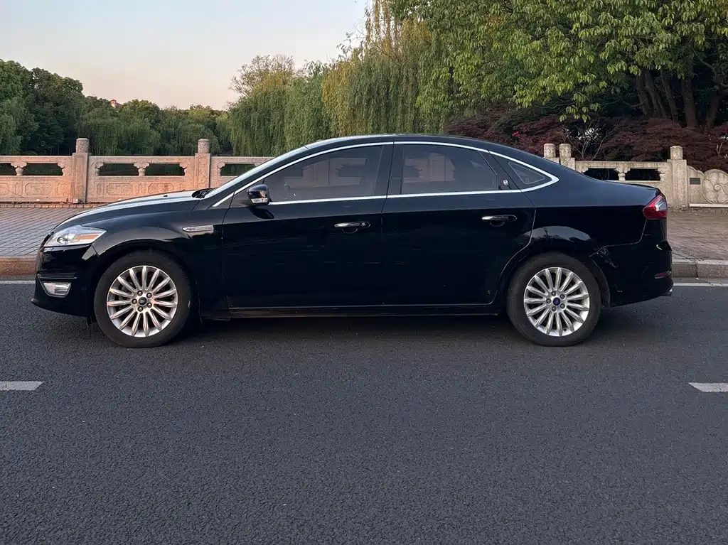 FORD MONDEO - WINNER 2012