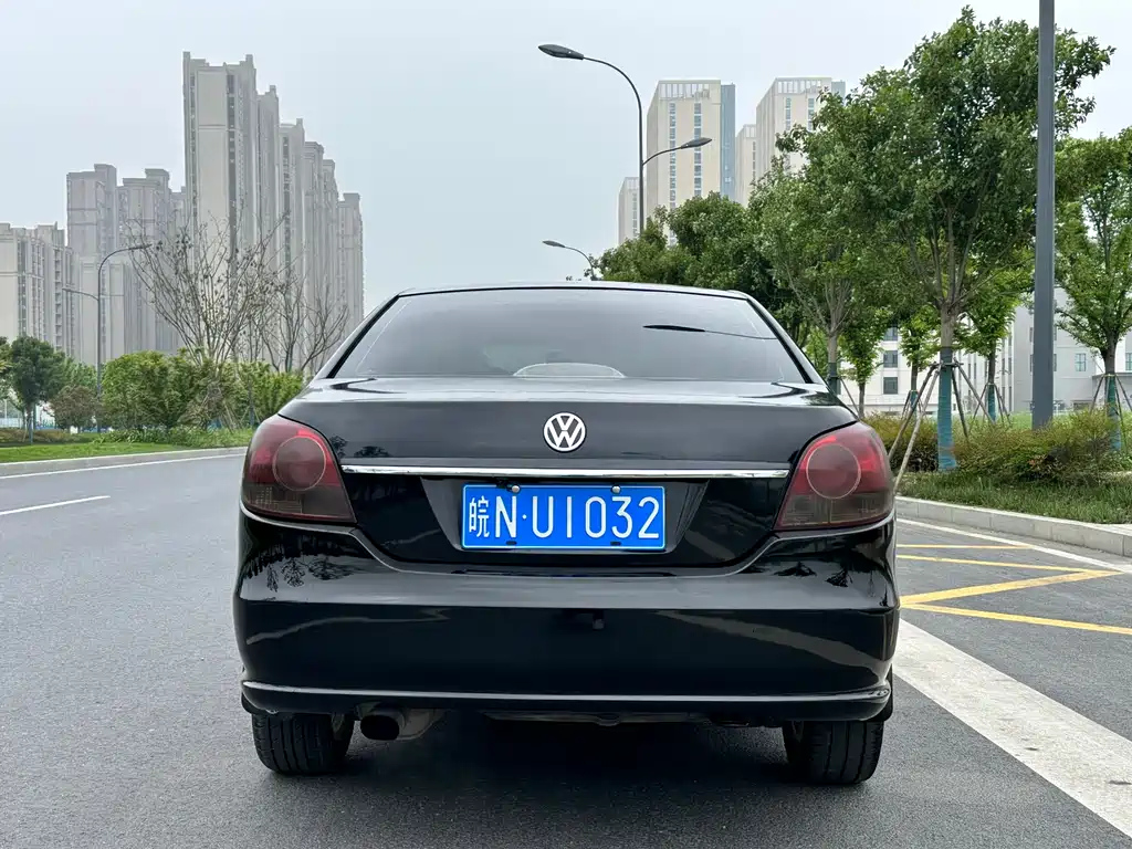 VOLKSWAGEN LAVIDA 2010