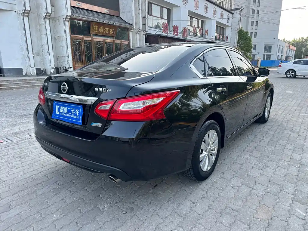 NISSAN TEANA 2016