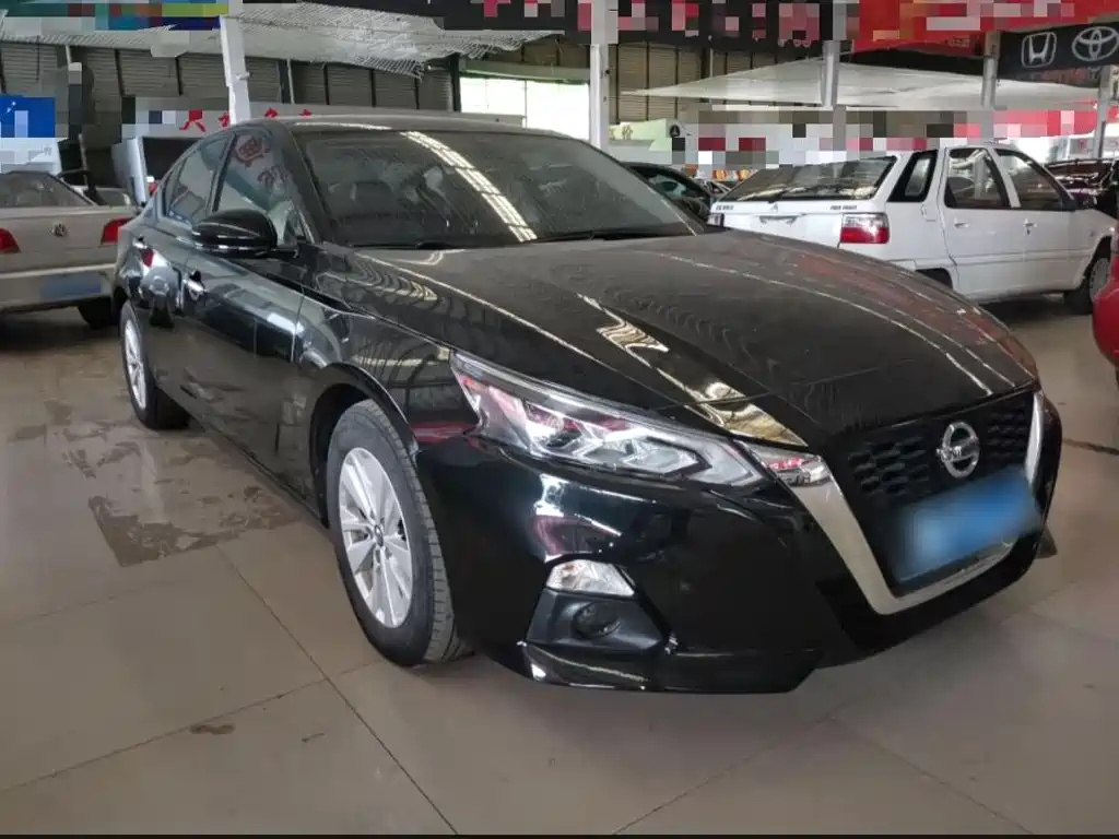 NISSAN TEANA 2020