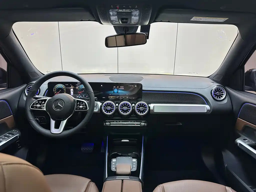 MERCEDES BENZ GLB 2023