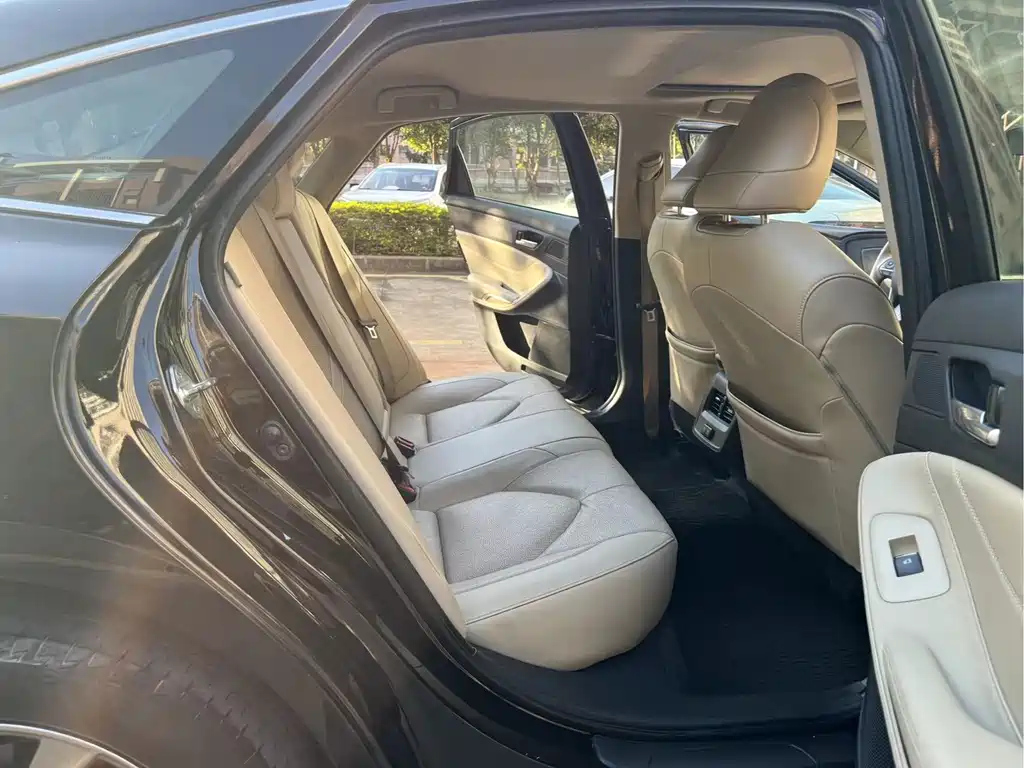 TOYOTA AVALON 2020