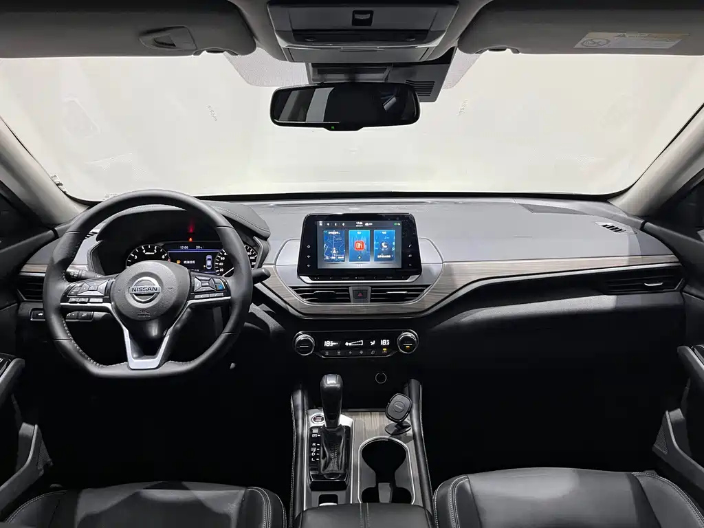 NISSAN TEANA 2022