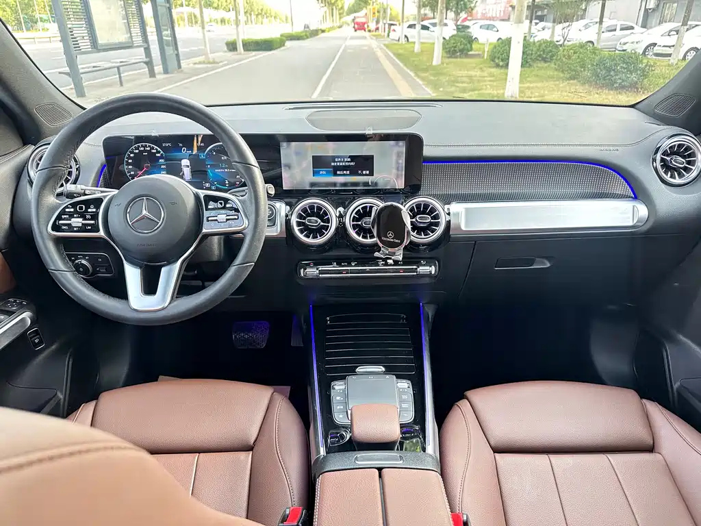 MERCEDES BENZ GLB 2021