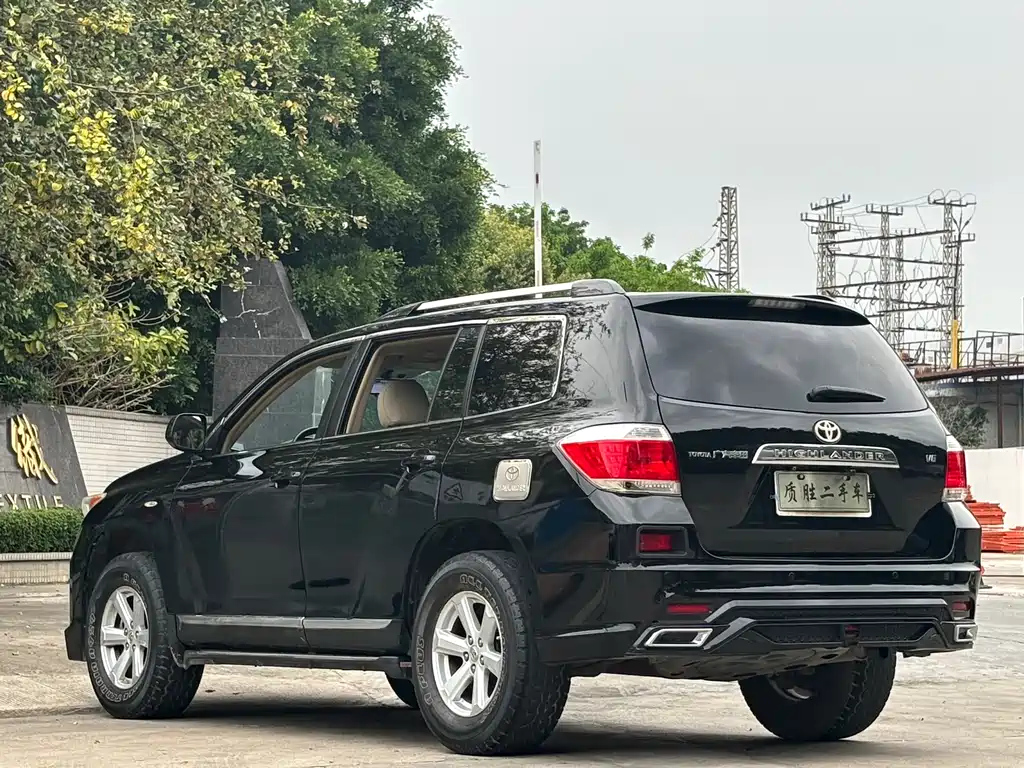 TOYOTA HIGHLANDER 2014