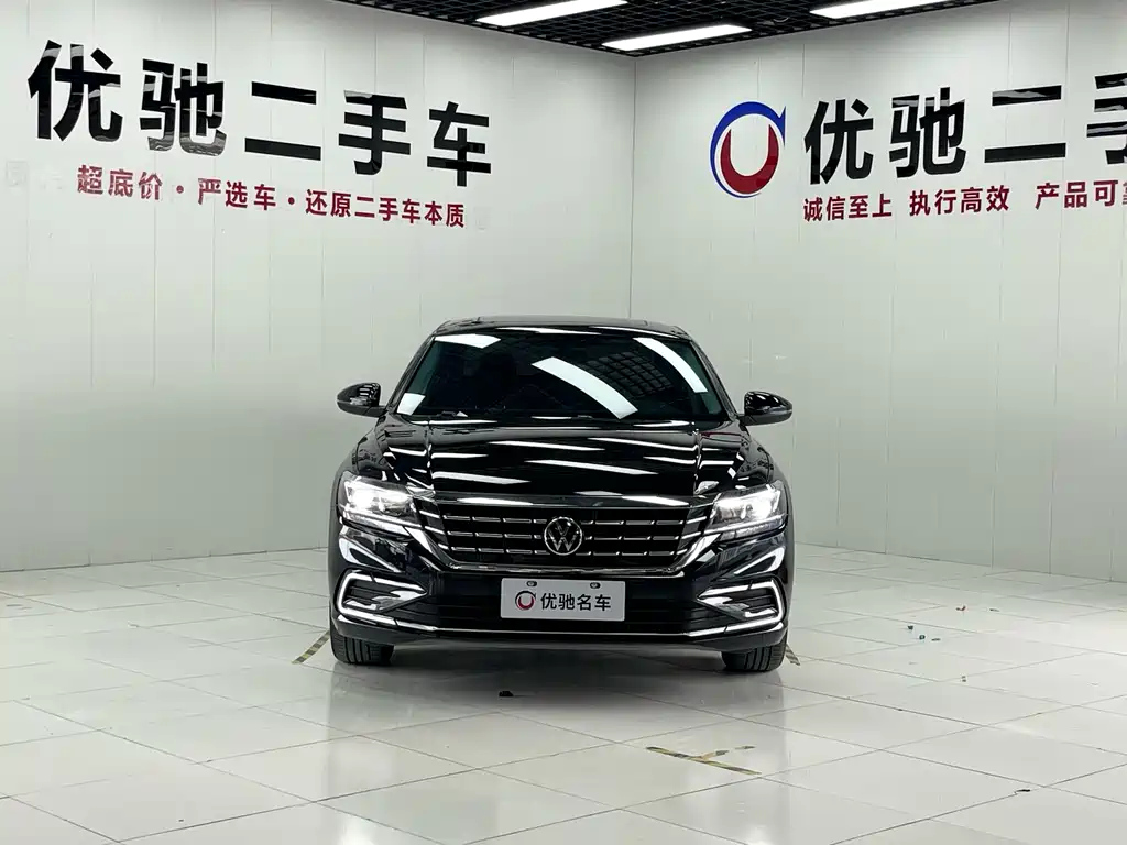 VOLKSWAGEN PASSAT 2021
