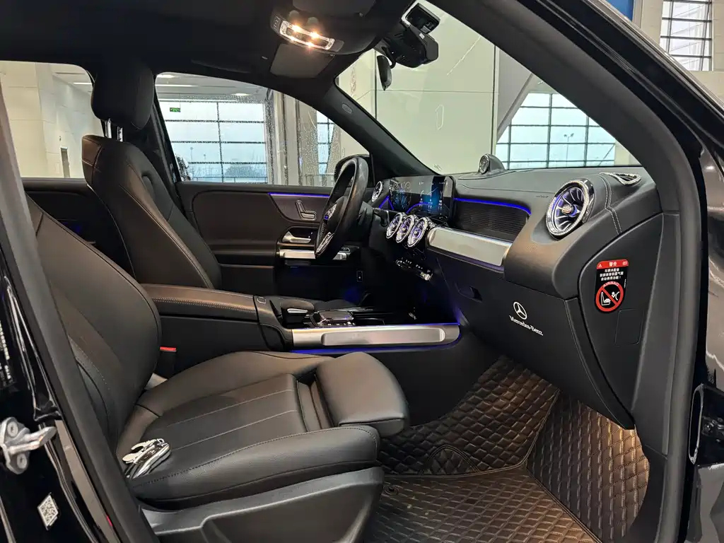 MERCEDES BENZ GLB 2021