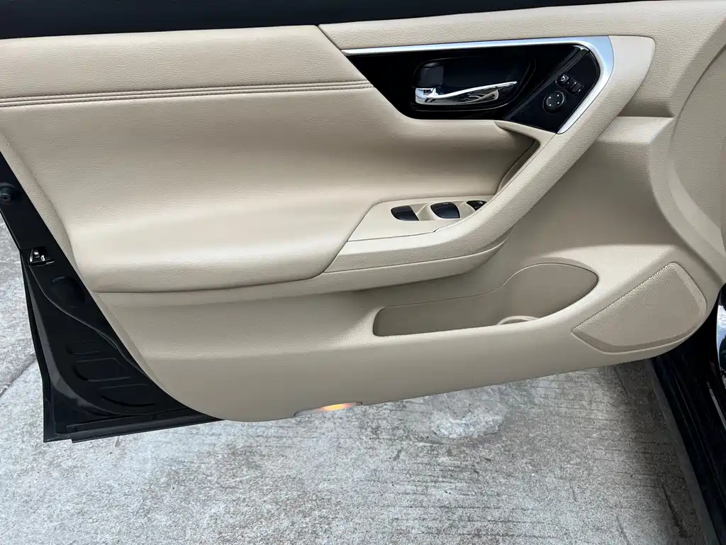 NISSAN TEANA 2018
