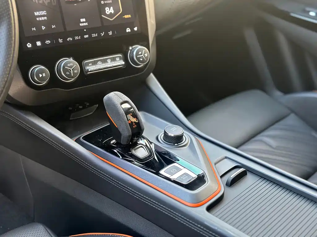 LYNK&CO 02 HATCHBACK 2022