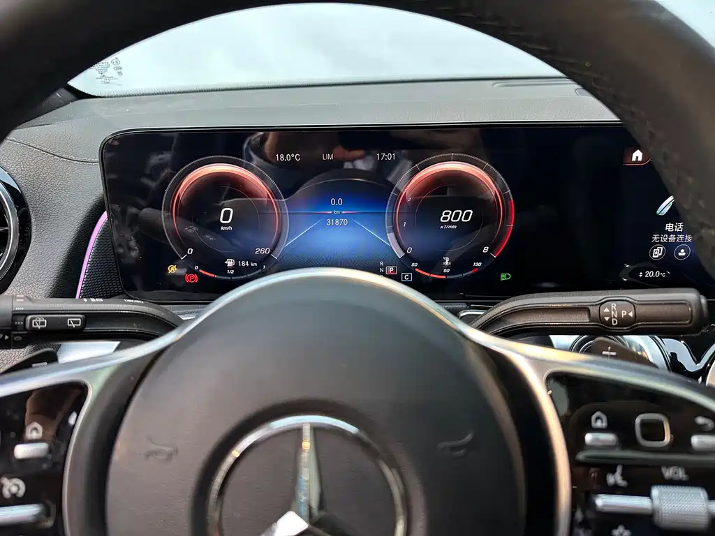 MERCEDES BENZ GLB 2021