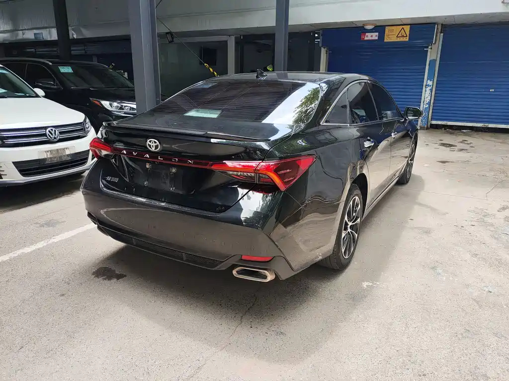 TOYOTA AVALON 2022