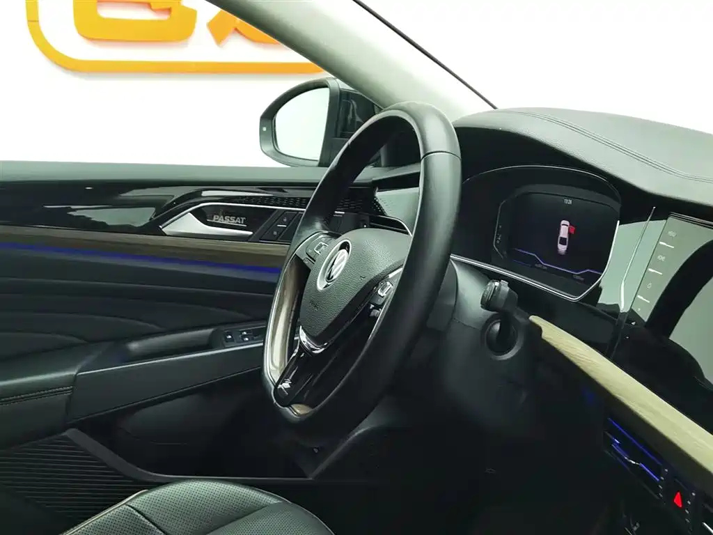 VOLKSWAGEN PASSAT 2021