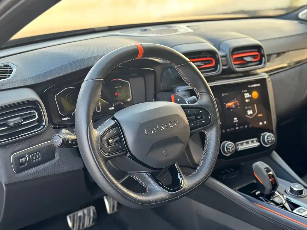 LYNK&CO 02 HATCHBACK 2022
